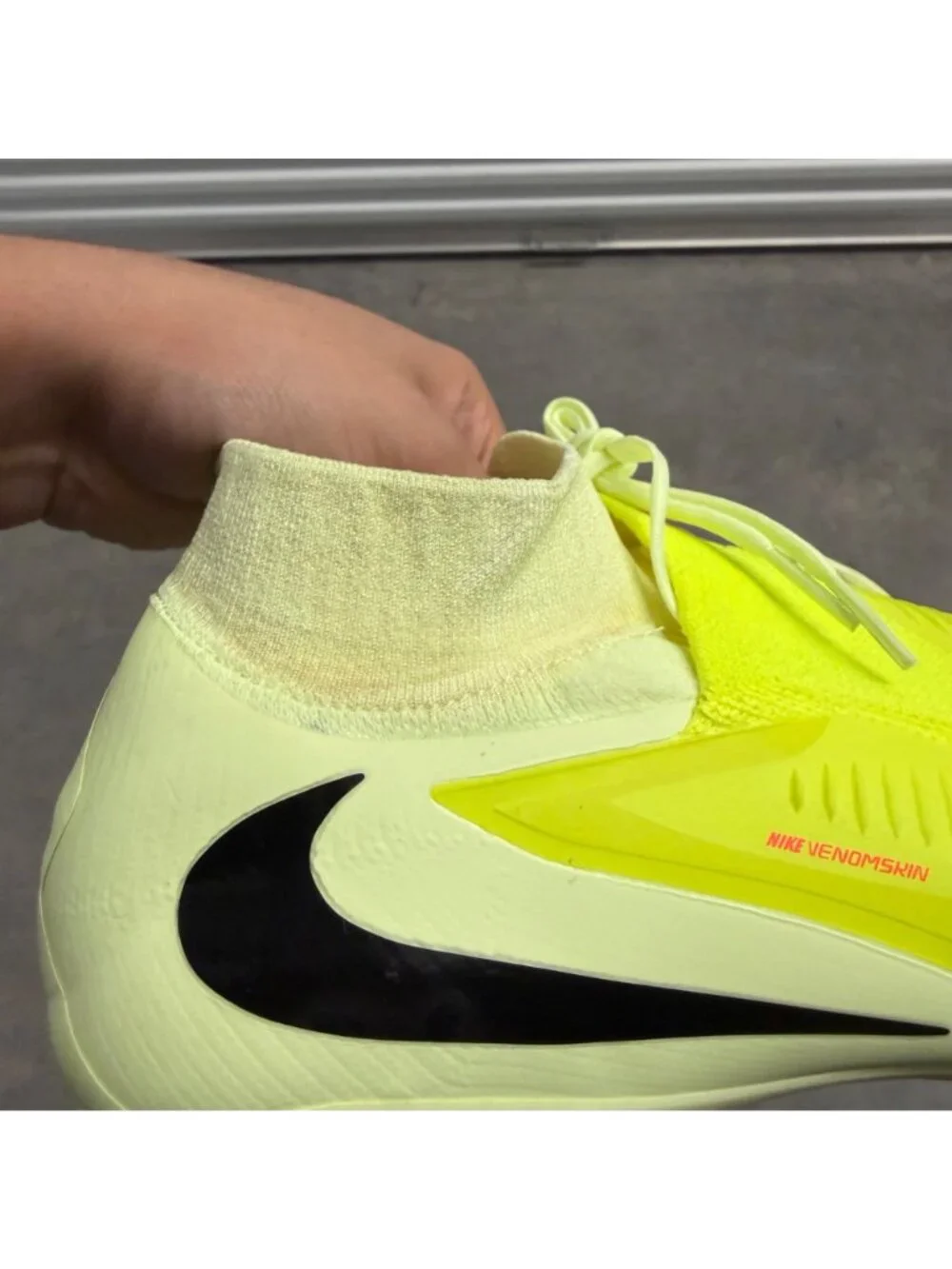 Nike Phantom GT2 Elite FG Soccer Cleats Yellow US 10.5 HQ2311-800 VenomSkin